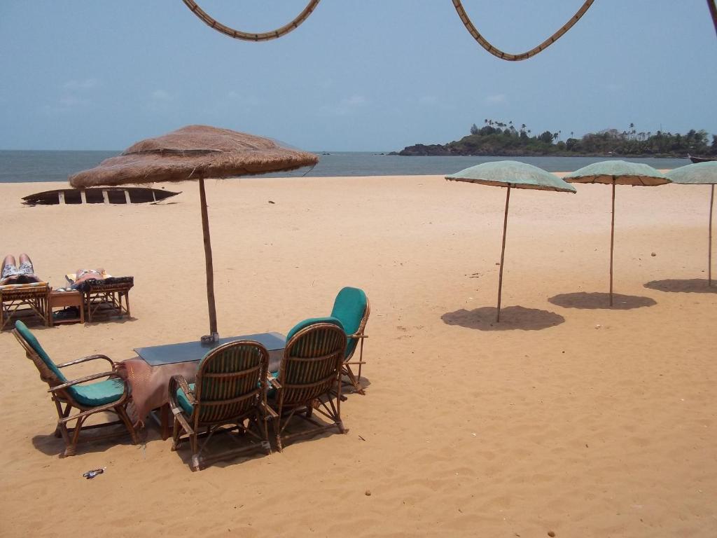Tivai Beach Cottages Calangute Exteriör bild
